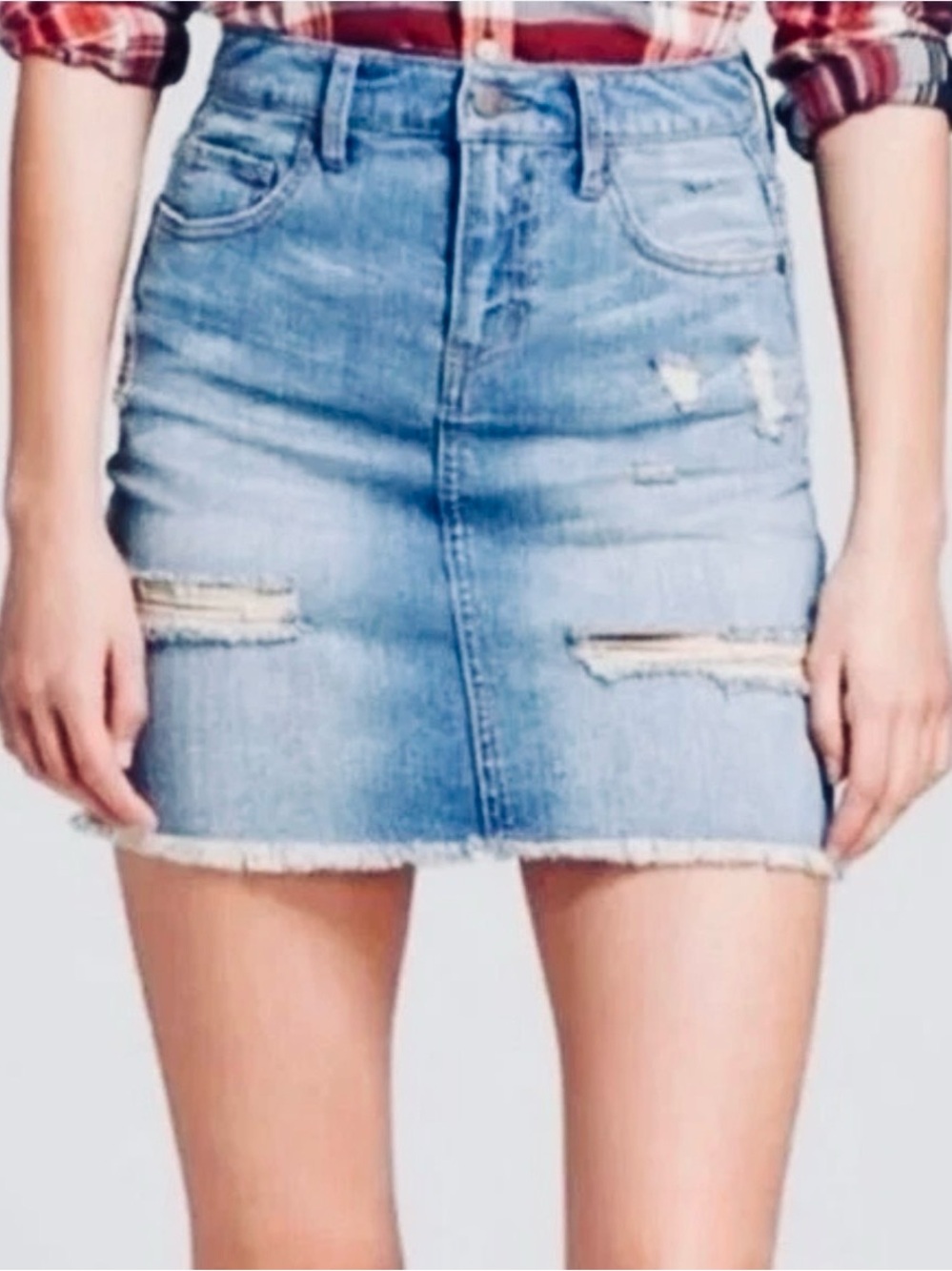 Mossimo Supply Co. Mid-rise Distressed Denim Mini Skirt Medium Wash Size 2/26